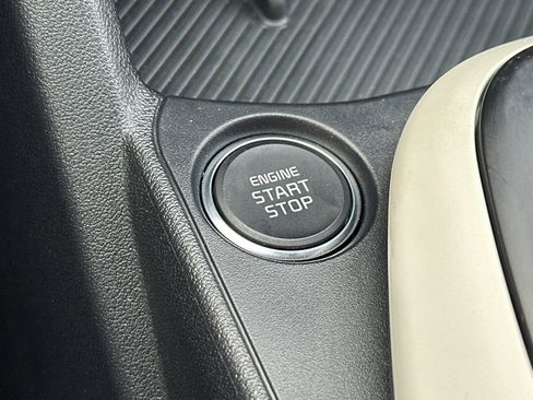Used 2025 Kia K4 GT-Line Turbo image 33
