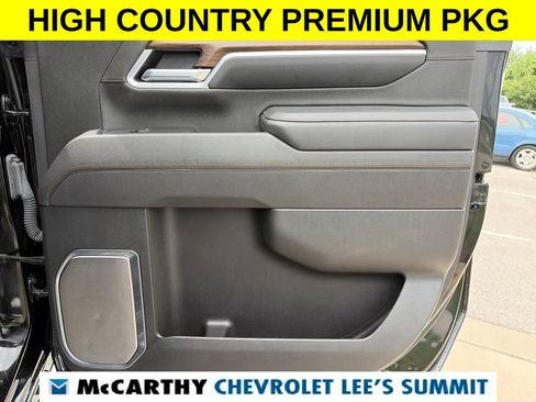 Used 2025 Chevrolet Silverado 2500 High Country w/ High Country Premium Package AWD/4WD image 40