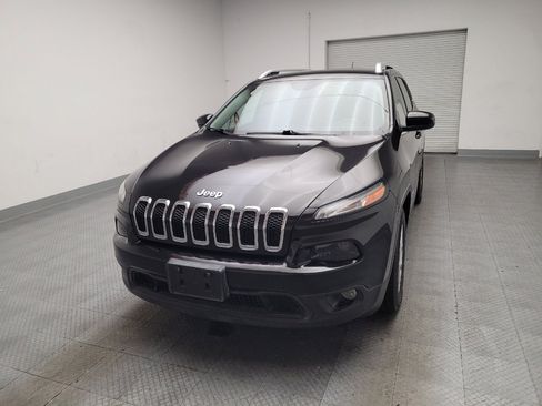 Used 2015 Jeep Cherokee Latitude FWD image 15
