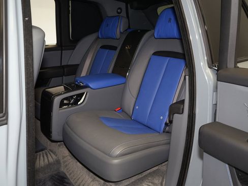 Used 2023 Rolls-Royce Cullinan Black Badge w/ Driver's Package image 28