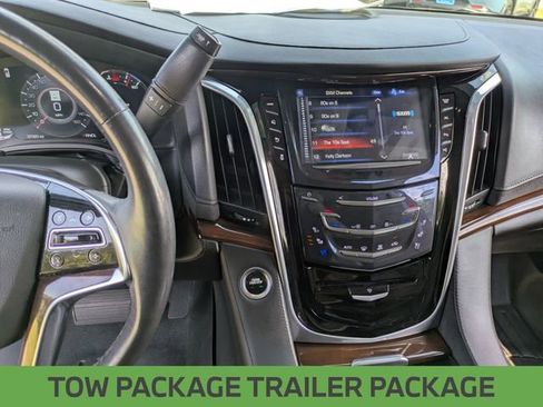 Used 2020 Cadillac Escalade Premium Luxury image 24