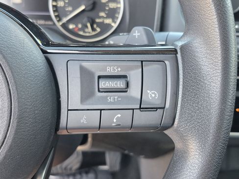 Used 2021 Nissan Rogue S FWD image 31