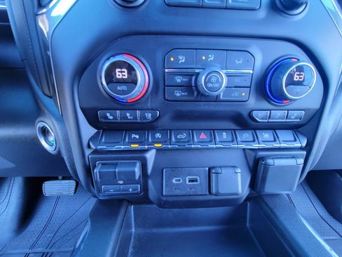 Used 2022 Chevrolet Silverado 1500 LTZ RWD image 31