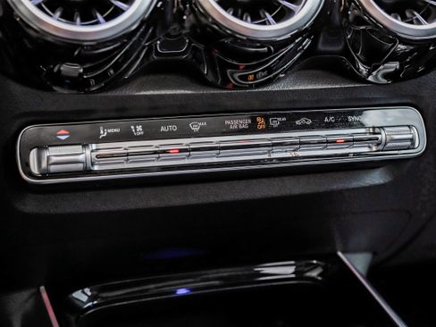 Used 2022 Mercedes-Benz GLB 250 w/ Premium Package Lite image 28