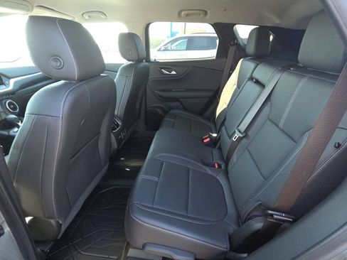Used 2023 Chevrolet Blazer LT w/ Sound & Technology Package FWD image 28