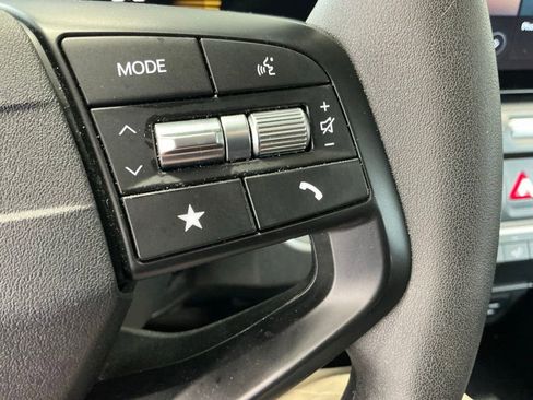 Used 2025 Kia K4 FWD image 12