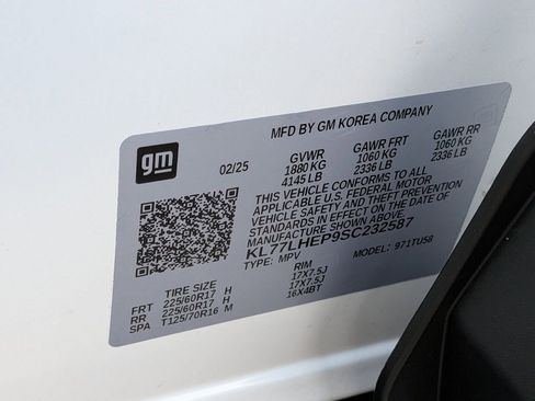 Used 2025 Chevrolet Trax LT w/ LT Convenience Package FWD image 33
