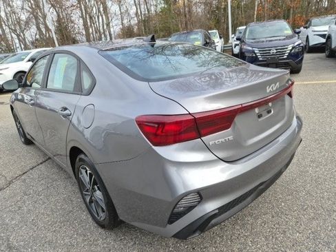 Used 2024 Kia Forte LXS w/ LXS Technology Package image 8
