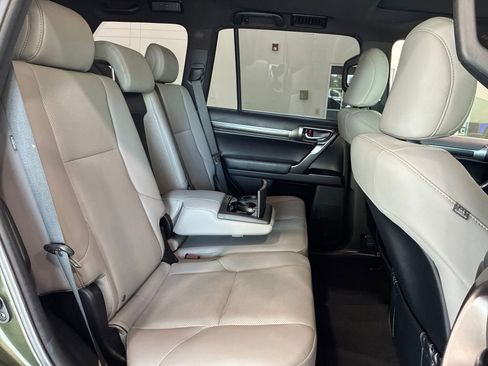 Certified 2023 Lexus GX 460 w/ Black Line Special Edition AWD/4WD image 16