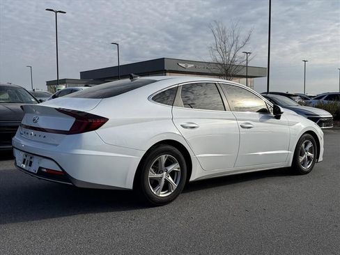 Used 2021 Hyundai Sonata SE image 3