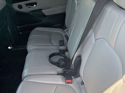 Used 2024 Honda Pilot EX-L image 6