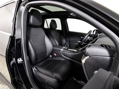 Certified 2025 Mercedes-Benz GLC 300 image 28