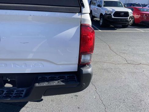 Used 2022 Toyota Tacoma SR image 18
