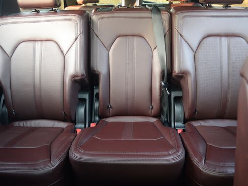 Used 2022 Ford Expedition Max Limited image 15