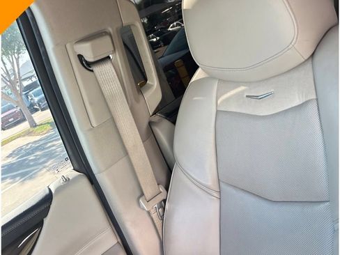 Used 2020 Cadillac Escalade Luxury RWD image 20
