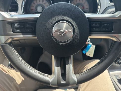 Used 2011 Ford Mustang Premium w/ 202A Rapid Spec Order Code RWD image 11