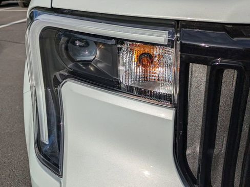 New 2026 Ford Maverick Lobo AWD/4WD image 10
