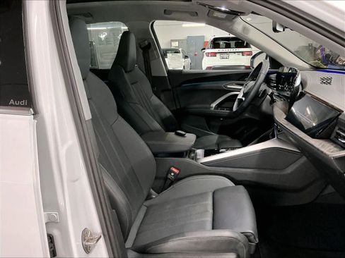 Certified 2025 Audi Q5 Prestige image 10