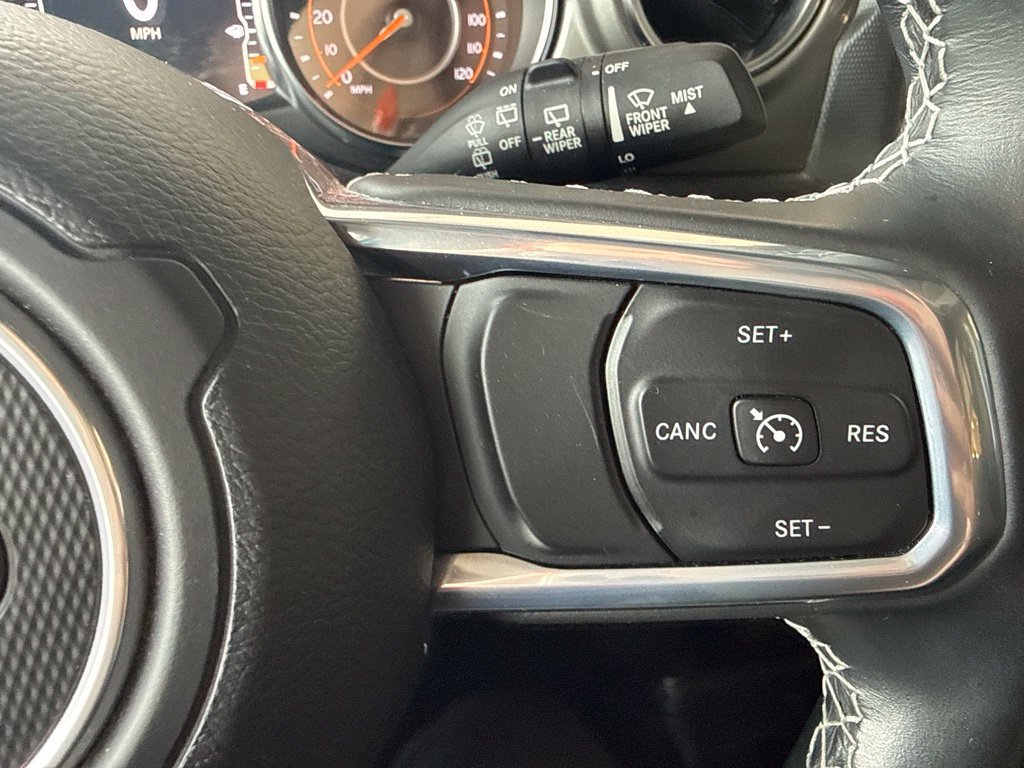 Used 2022 Jeep Wrangler Unlimited Sahara AWD/4WD image 17