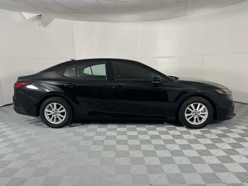 Used 2025 Toyota Camry LE FWD image 9