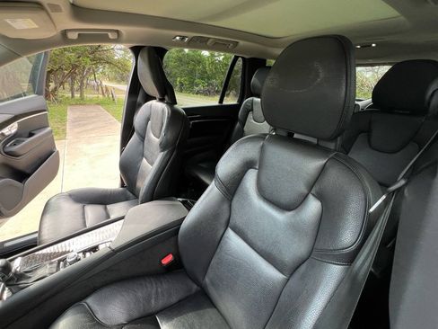 Used 2018 Volvo XC90 T6 Momentum w/ Convenience Package AWD/4WD image 43