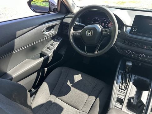 Used 2025 Honda Accord LX image 18