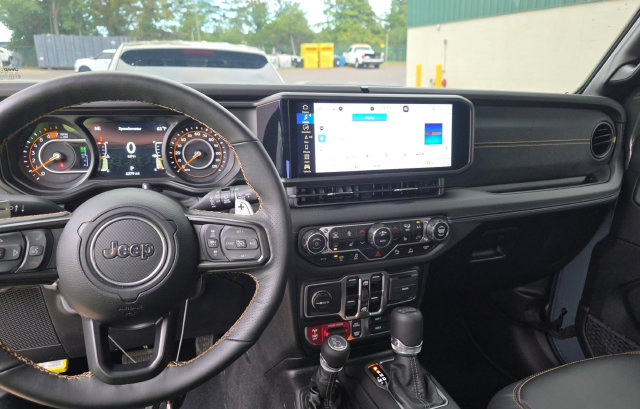 Used 2025 Jeep Wrangler Unlimited Rubicon 392 AWD/4WD image 4