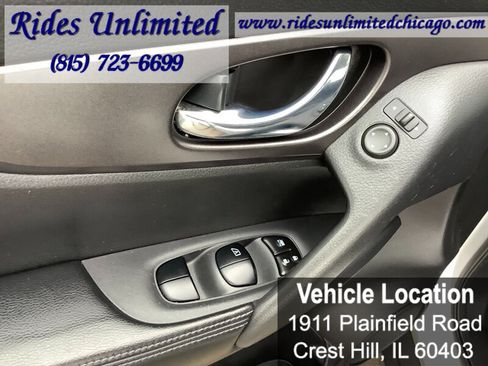 Used 2016 Nissan Rogue S AWD/4WD image 14
