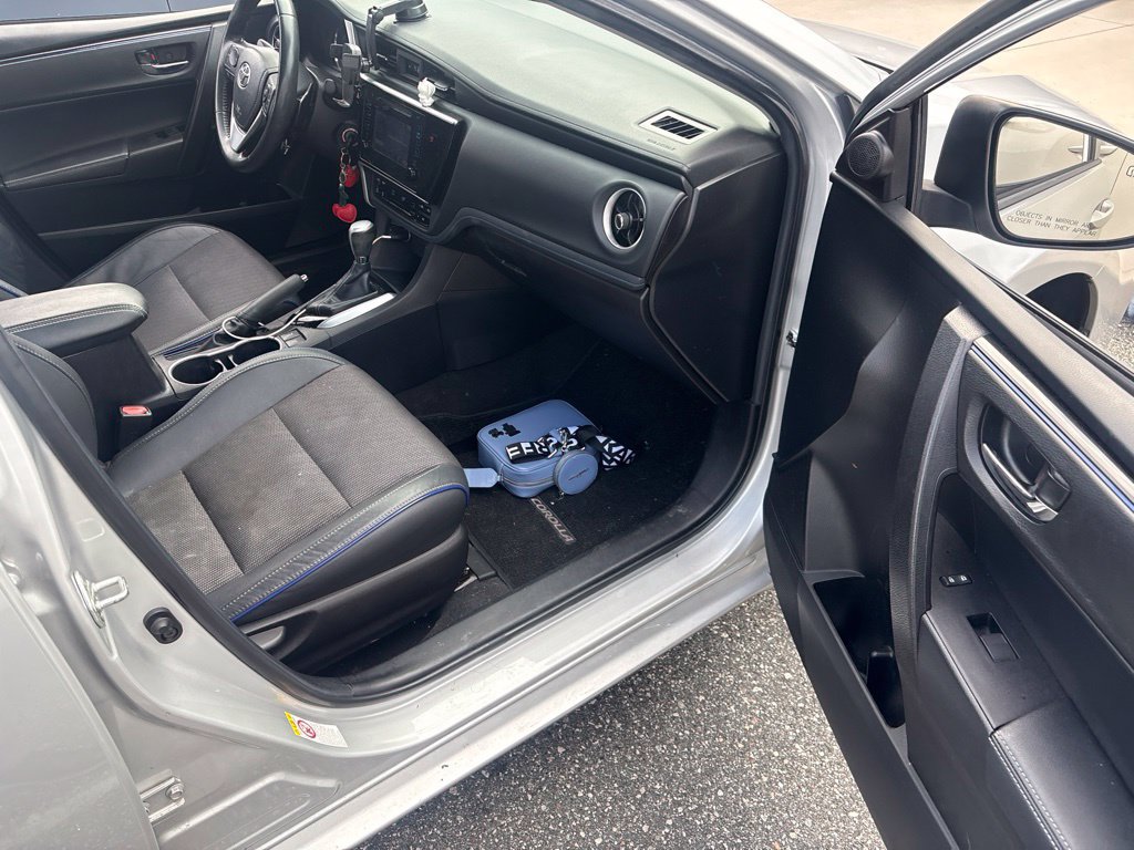 Used 2019 Toyota Corolla SE FWD image 16
