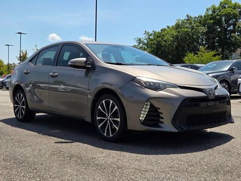 Used 2017 Toyota Corolla SE FWD image 7