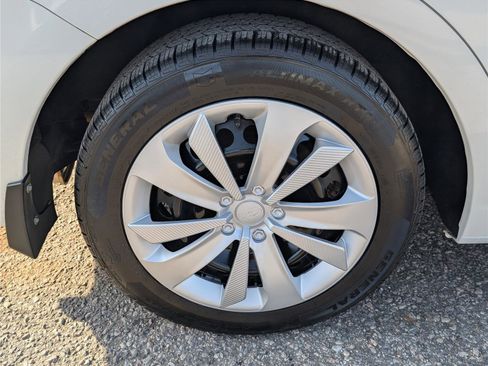 Used 2020 Subaru Impreza 2.0i image 9