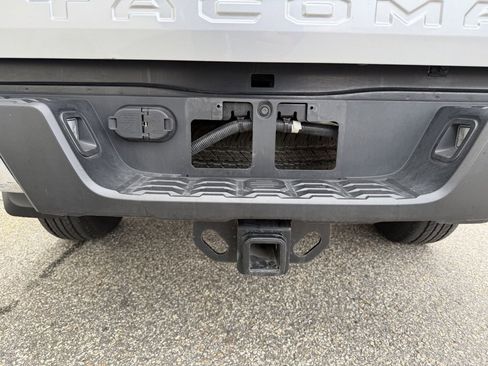 Used 2022 Toyota Tacoma SR5 image 22