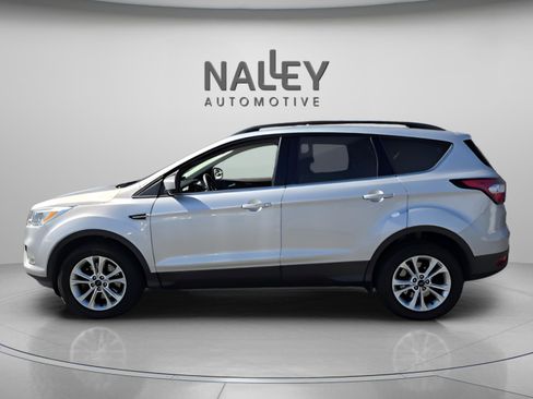 Used 2018 Ford Escape SE image 3