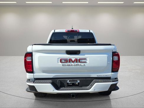 Used 2023 GMC Canyon Denali image 6
