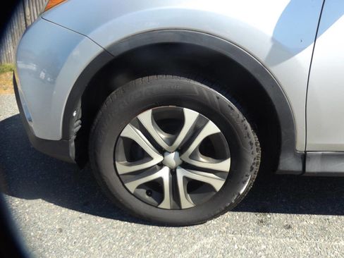 Used 2014 Toyota RAV4 LE AWD/4WD image 21