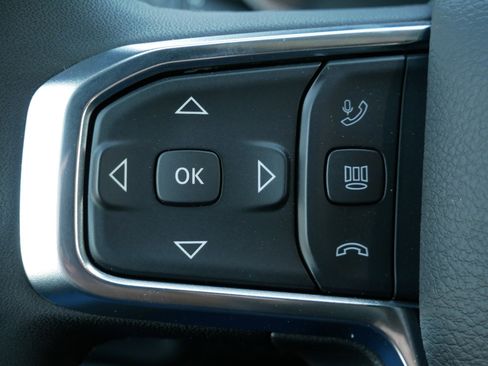 New 2026 RAM 3500 Laramie AWD/4WD image 19