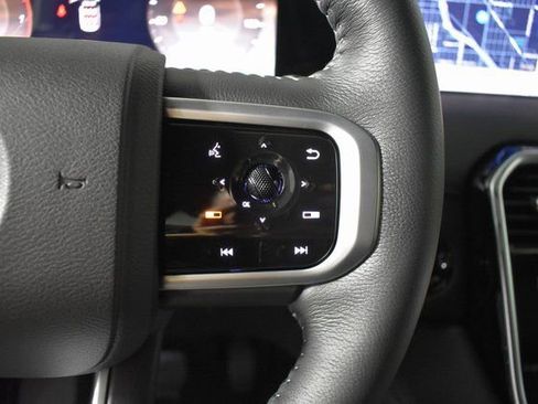 New 2026 Nissan Armada SL image 18