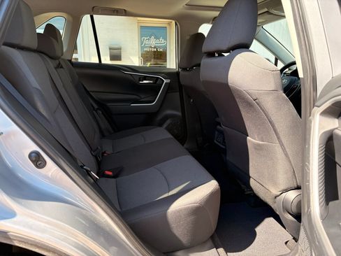 Used 2019 Toyota RAV4 XLE w/ Convenience Package AWD/4WD image 11