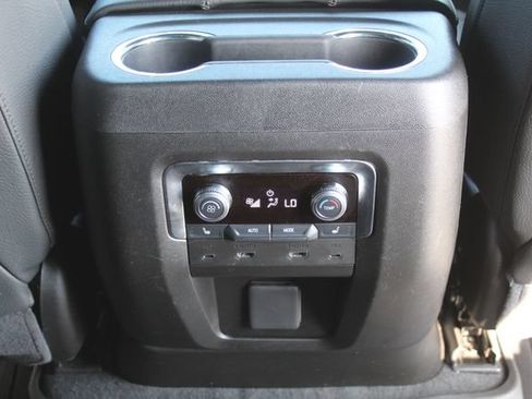 Used 2025 GMC Yukon Denali w/ Denali Reserve Package AWD/4WD image 22