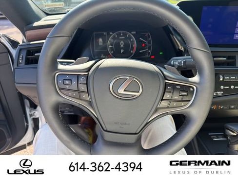 Used 2025 Lexus ES 350 w/ Premium Package image 18