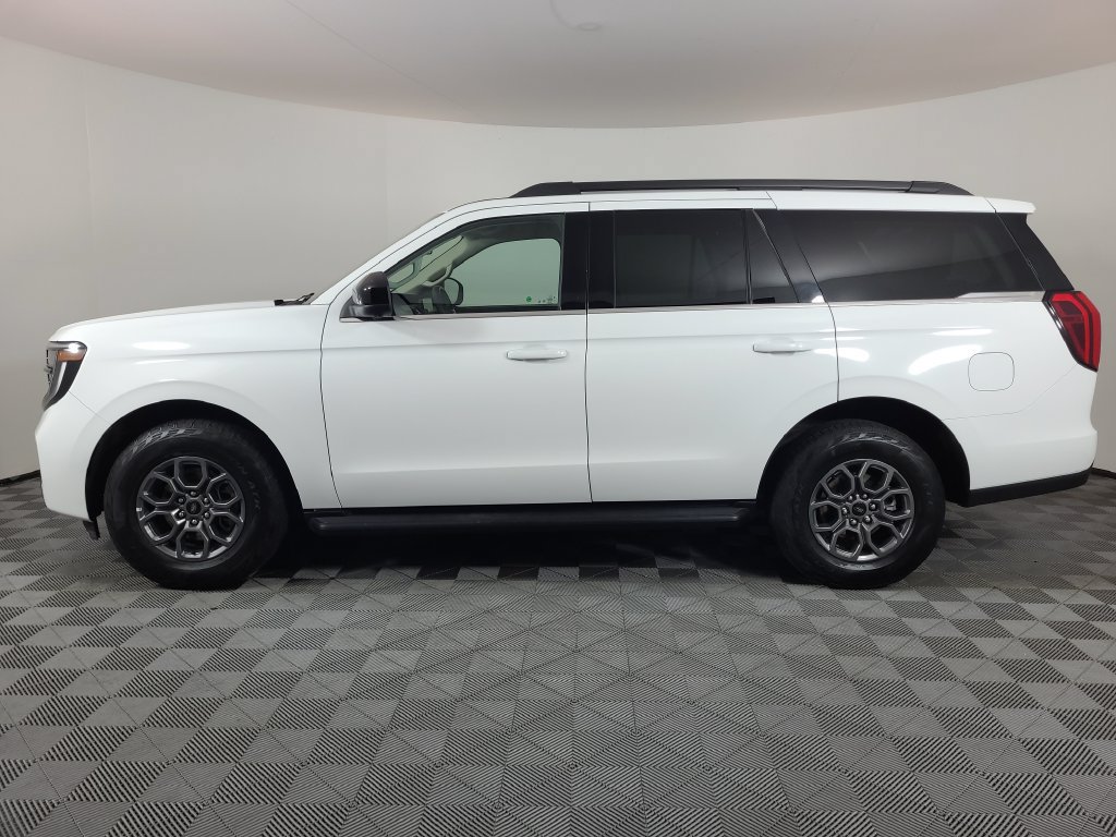 Used 2025 Ford Expedition Active AWD/4WD image 6