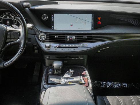 Used 2020 Lexus LS 500 w/ Interior Upgrade Package RWD image 30