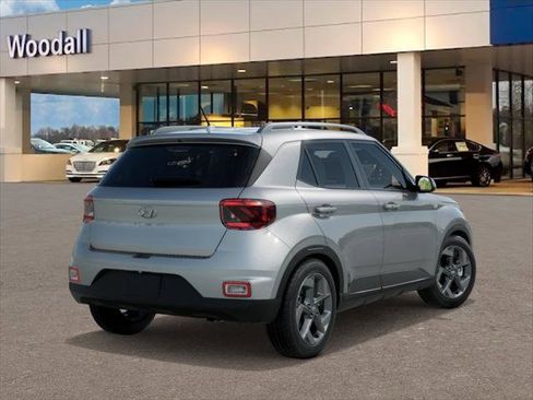 New 2025 Hyundai Venue SEL image 4