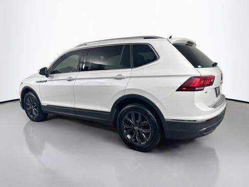 Certified 2023 Volkswagen Tiguan SE image 7