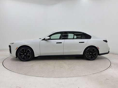 New 2026 BMW 760i xDrive w/ Executive Package AWD/4WD image 2