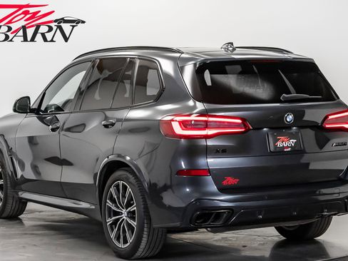 Used 2019 BMW X5 xDrive50i w/ M Sport Package image 3