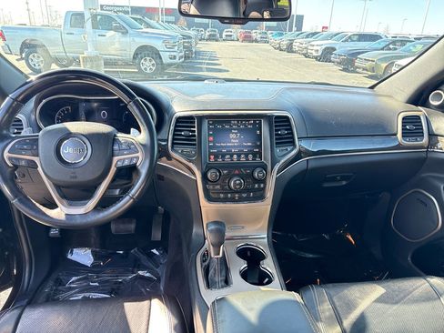 Used 2016 Jeep Grand Cherokee Overland w/ Advanced Technology Group image 14