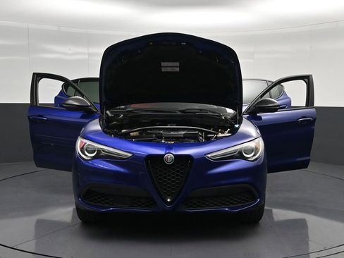 Used 2020 Alfa Romeo Stelvio w/ Nero Edizione RWD image 23