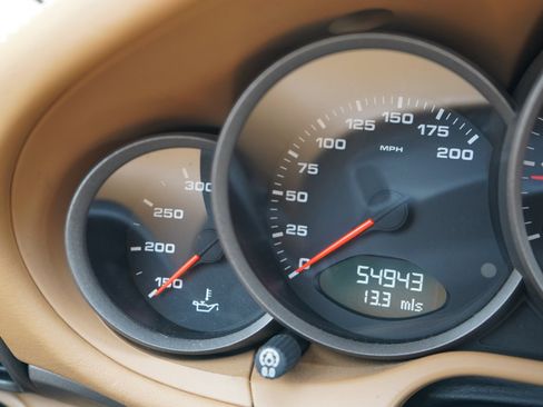 Used 2005 Porsche 911 Carrera image 38