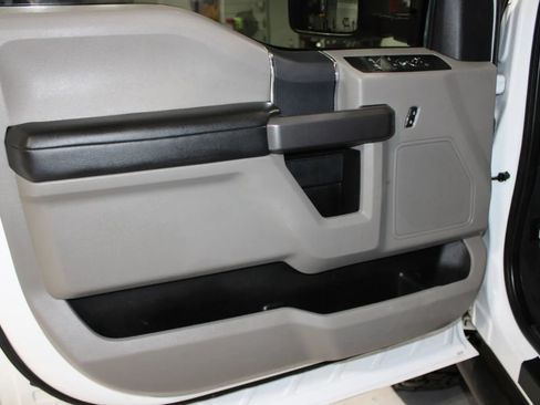 Used 2022 Ford F250 XLT w/ FX4 Off-Road Package image 14